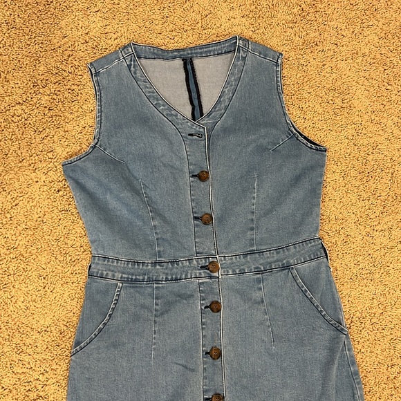 Denim dress - Picture 2 of 3